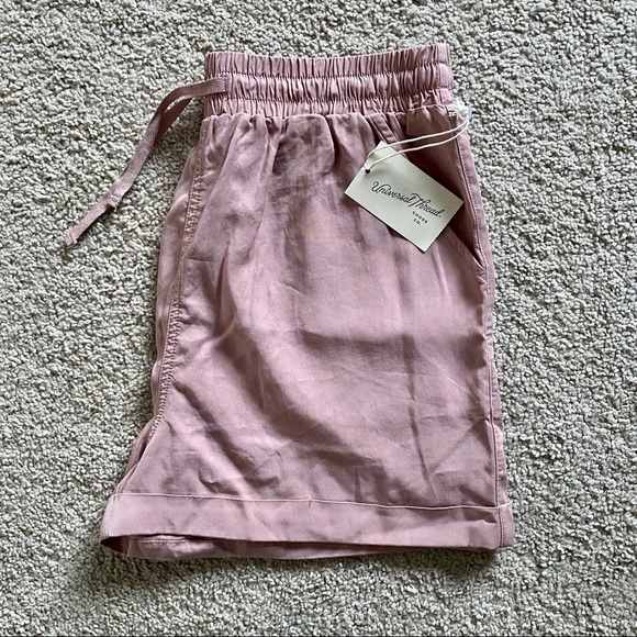 NWT Universal Thread High-Rise Pull On Short Size Medium - Picture 1 of 5